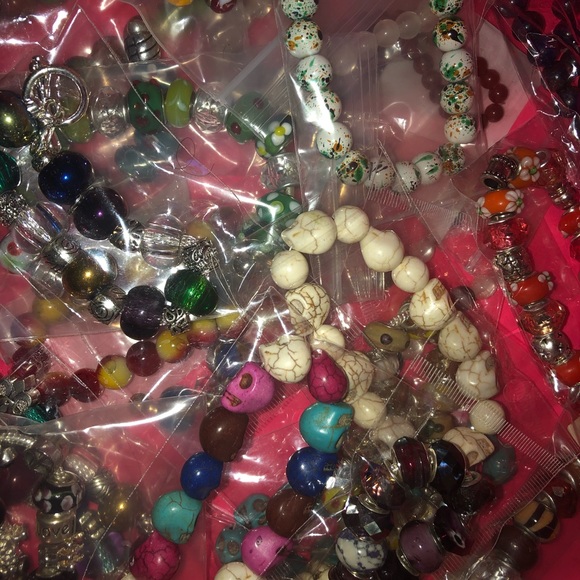 πMystery Bracelet Box 6/$10π - Picture 6 of 8